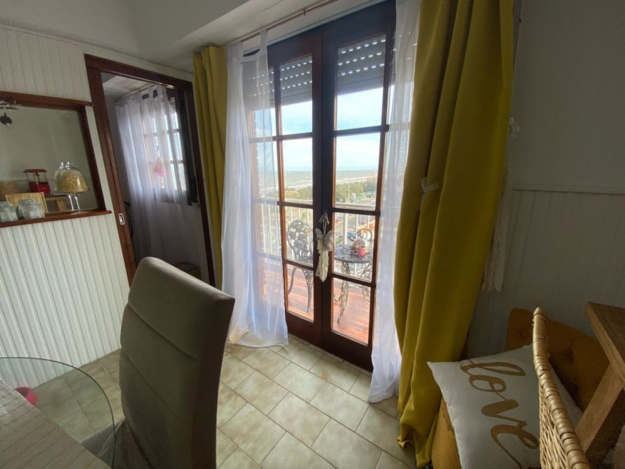 VENTA EN LA COSTA IMPORTANTE DPTO 3 AMB. FRENTE AL MAR CON ESPECTACULAR VISTA