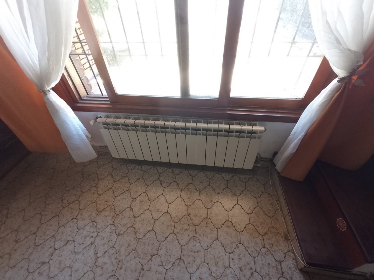 CHALET 5 AMBIENTES TODOS LOS SERVICIOS - PH