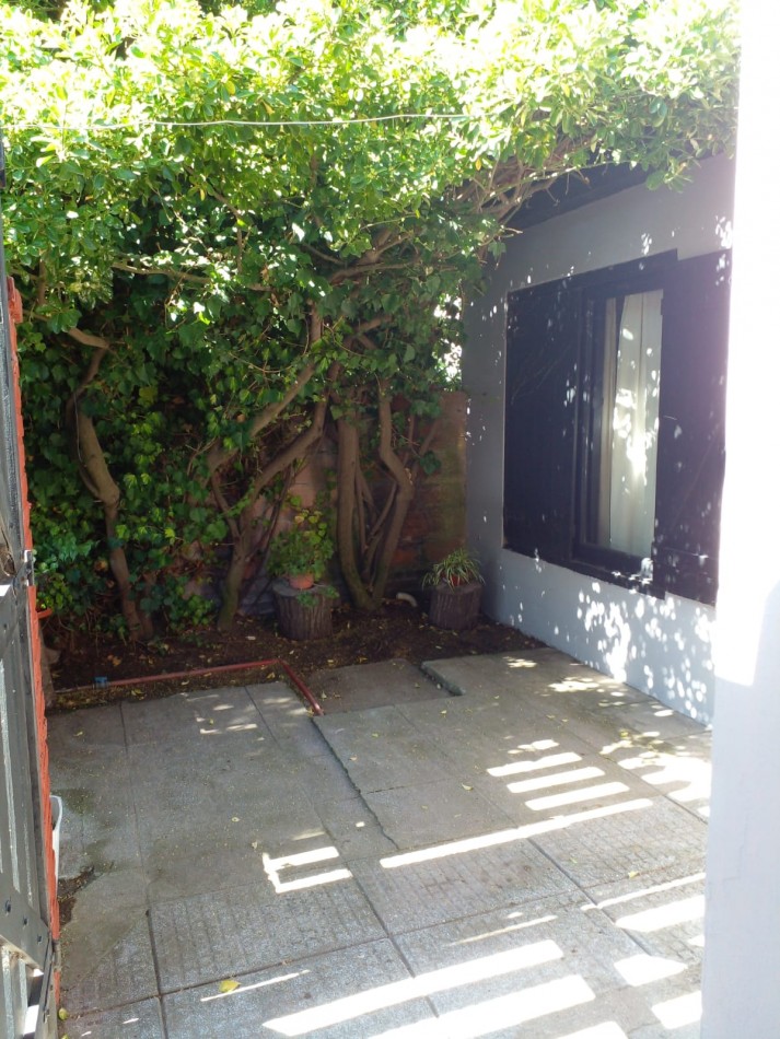 EN CONJUNTO!! CHALET MAS DEPARTAMENTOS CON PILETA