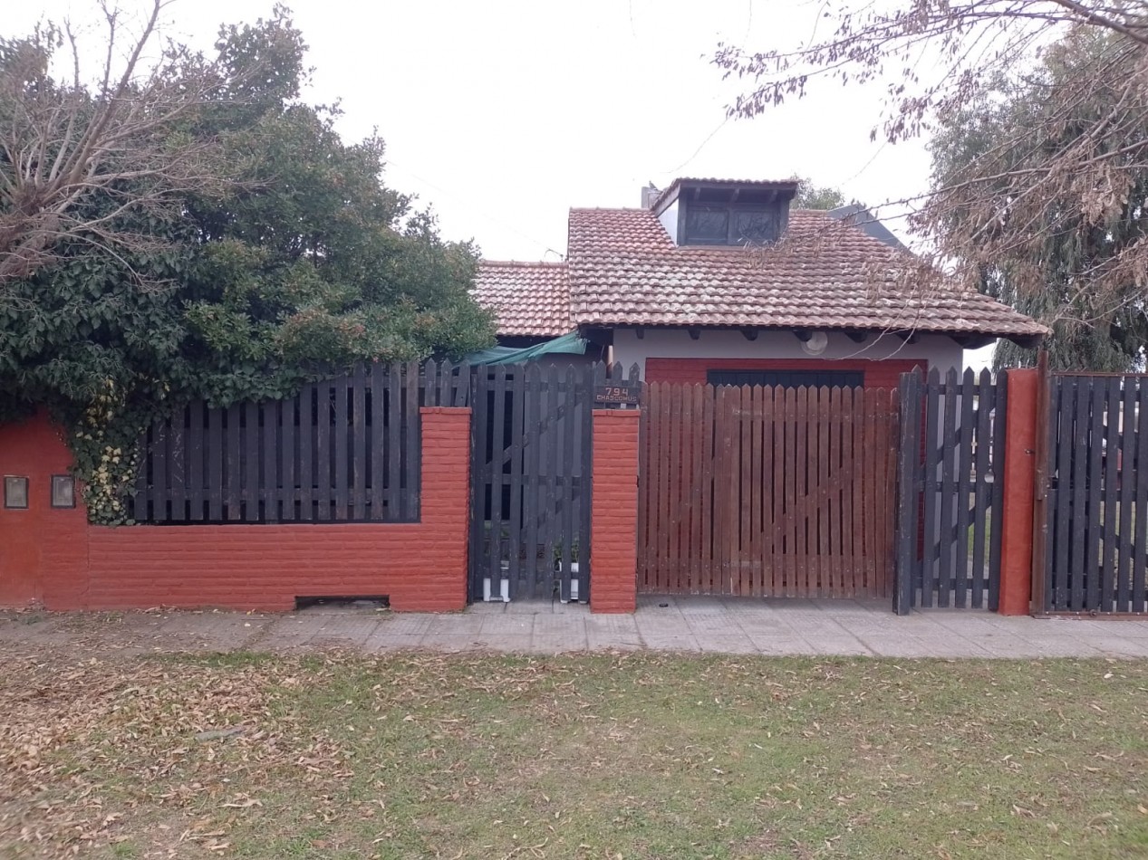 EN CONJUNTO!! CHALET MAS DEPARTAMENTOS CON PILETA