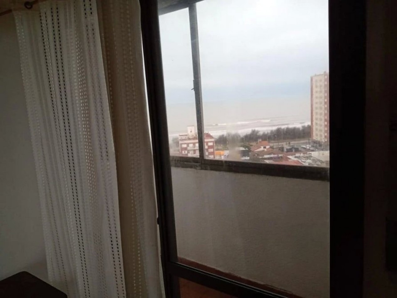 Venta en La Costa, Depto con Hermosa Vista Al Mar y Ciudad