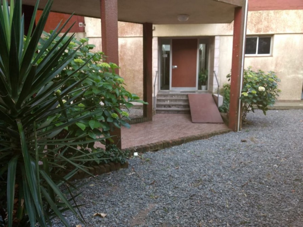 DEPARTAMENTO EN VENTA 2 AMBIENTES, VISTA AL MAR, GAS NATURAL, EXCELENTE UBICACION