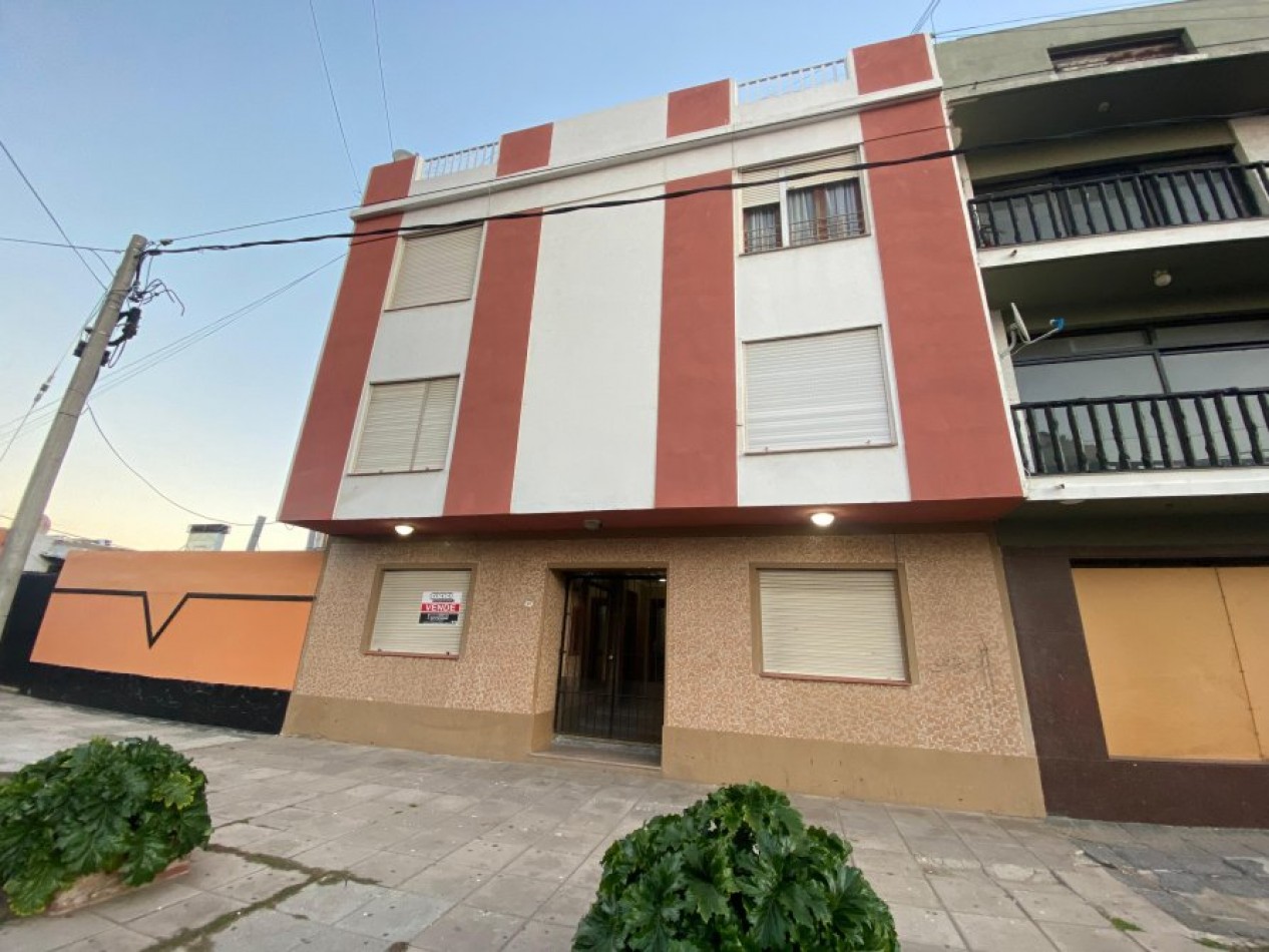 VENTA EN SANTA TERESITA, DEPARTAMENTO 2 AMBIENTES CERCA DEL MAR
