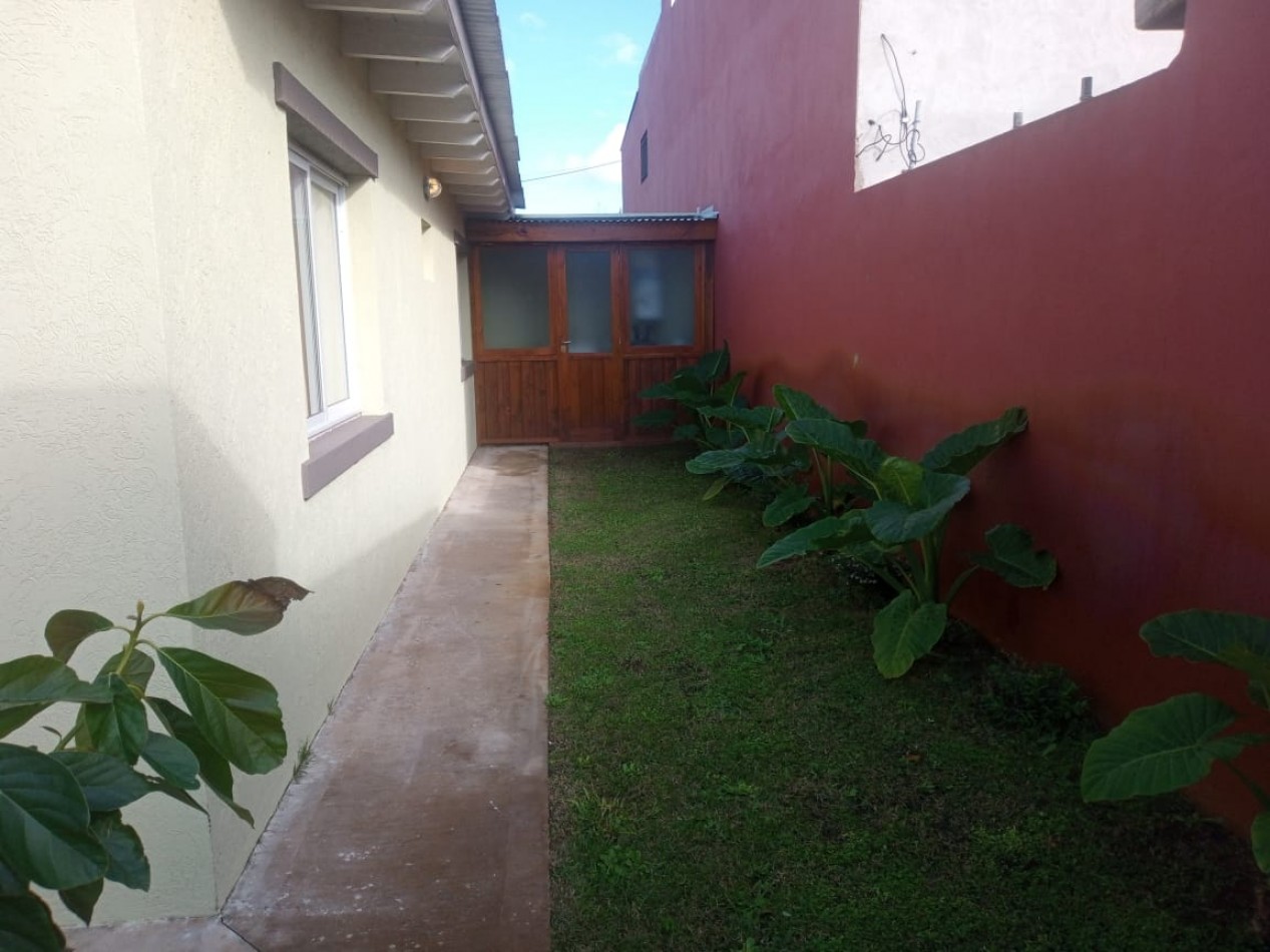 HERMOSA CASITA MUY LUMINOSA 