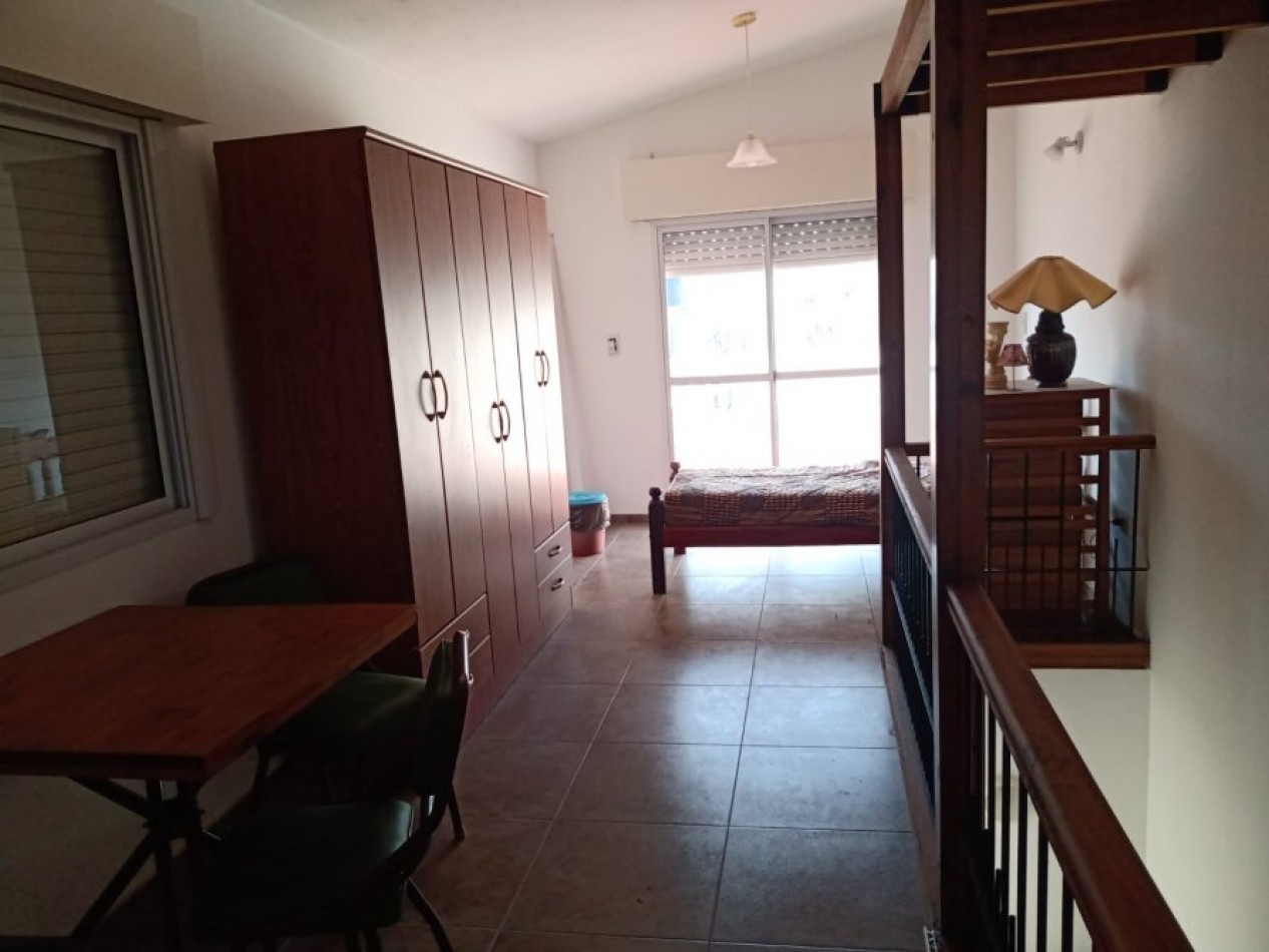 VENTA EN SANTA TERESITA, CASA 4 AMBIENTES CON PARQUE, 200M2 APROX.