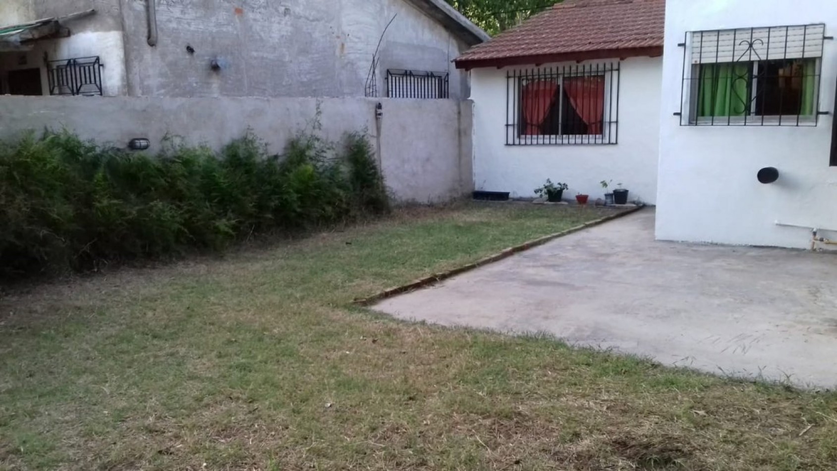 Venta En Santa Teresita, Casa C/ Cochera, Parque Y Gas Natural