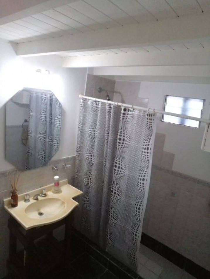 Venta En Santa Teresita, Casa C/ Cochera, Parque Y Gas Natural