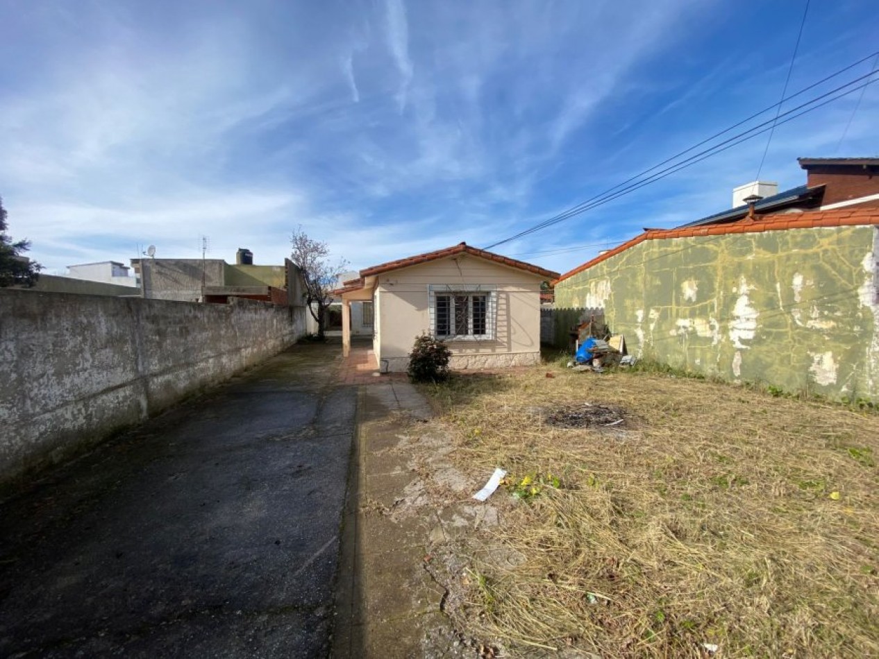 VENTA EN LA COSTA 2 casas a reciclar sobre lo de 10x40 ¡OPORTUNIDAD! A INVERSIONISTA