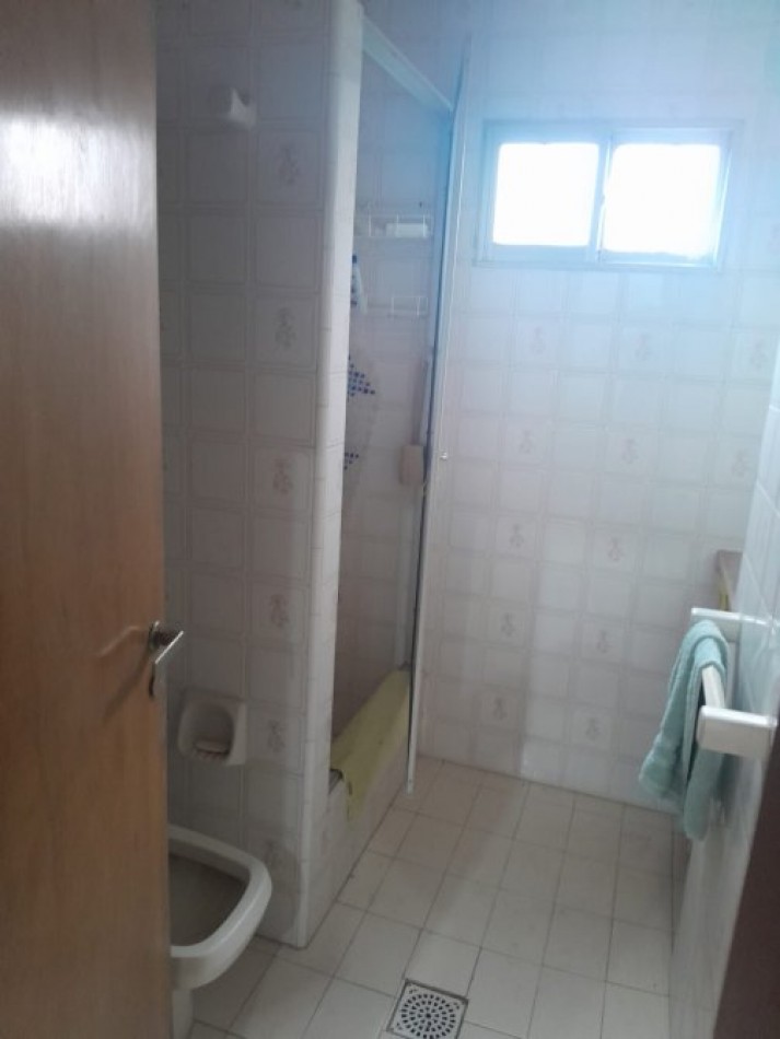 Venta Chalet en La Costa, 3 Ambientes con Garaje y Quincho