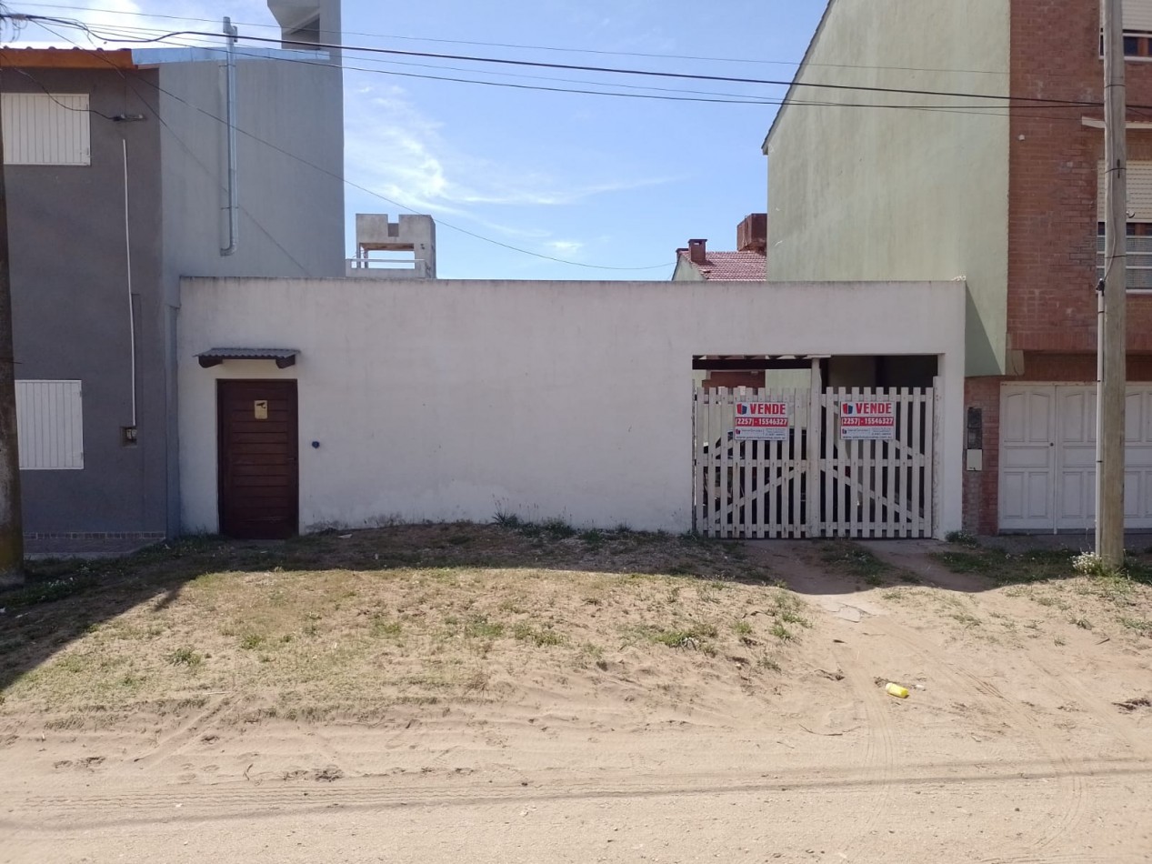 2 LOTES JUNTOS CON SALIDA AL MAR + SUPERFICIE CONSTRUIDA