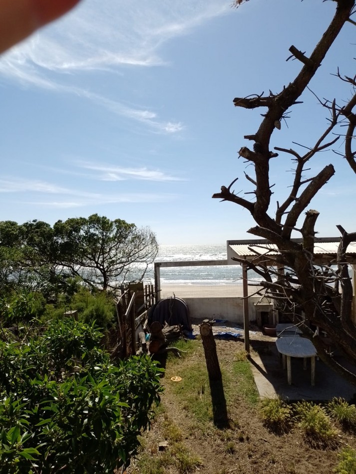 2 LOTES JUNTOS CON SALIDA AL MAR + SUPERFICIE CONSTRUIDA