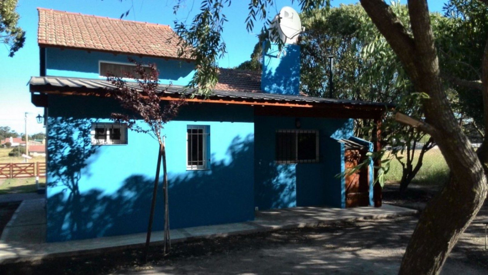 VENDO EN LA COSTA REGIO CHALET + CABAÑA Y GARAGE CERCA DEL MAR