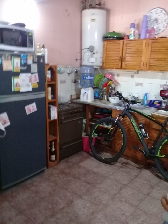 CHALET 3 AMBIENTES + DEPTO 2 AMBIENTES