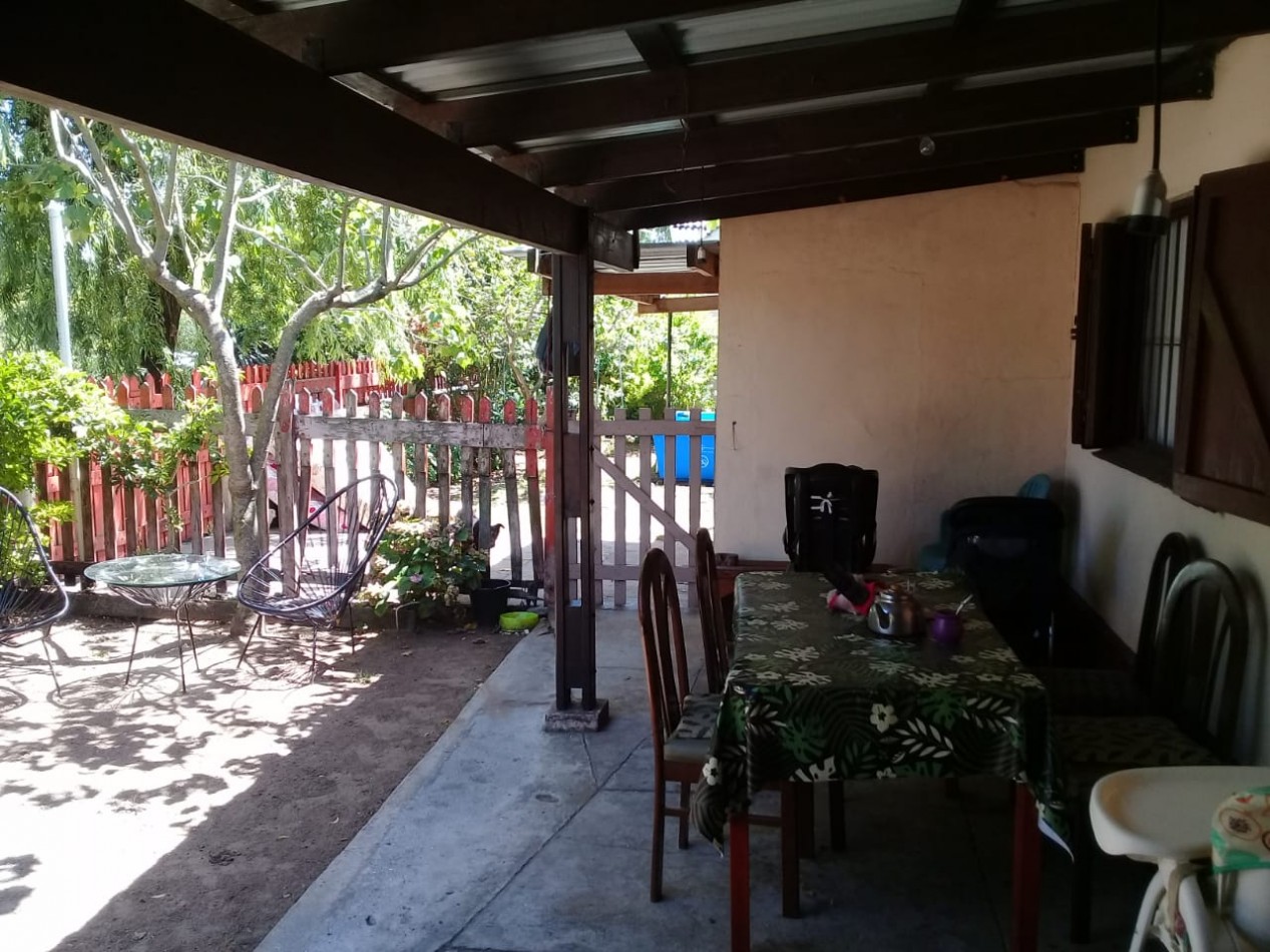 CHALET 3 AMBIENTES + DEPTO 2 AMBIENTES