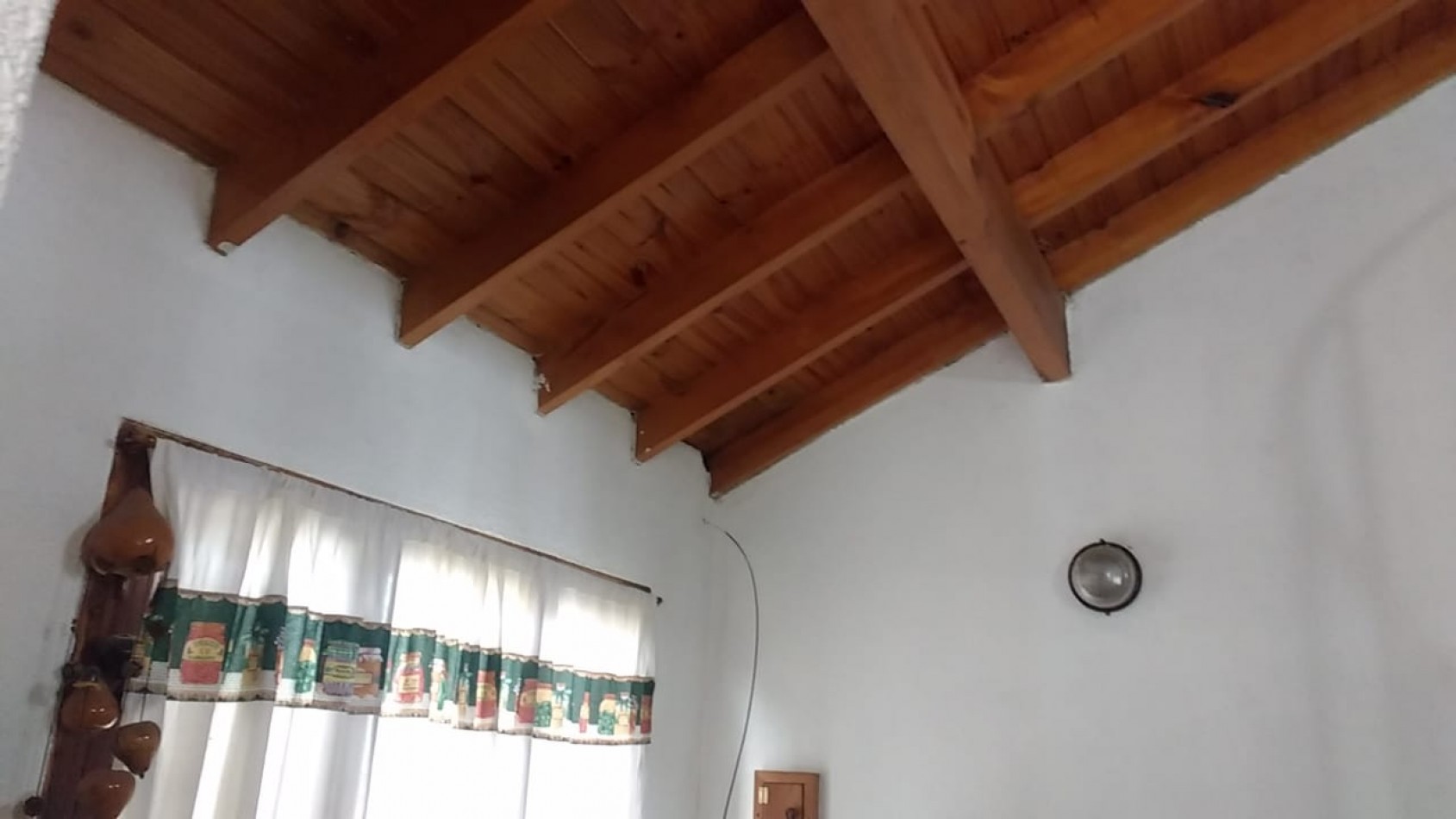 CHALET CON HERMOSO FONDO CON GAS NATURAL