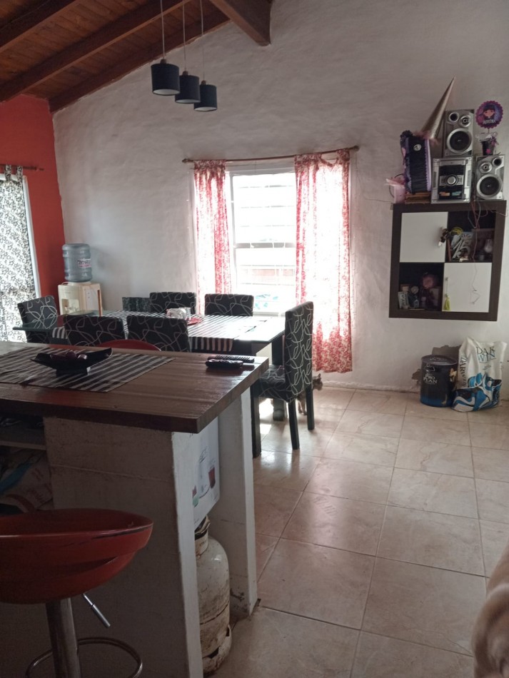 CHALET 3 AMBIENTES CON FONDO LIBRE