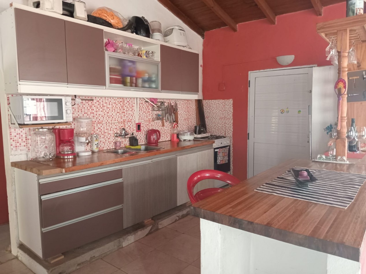 CHALET 3 AMBIENTES CON FONDO LIBRE