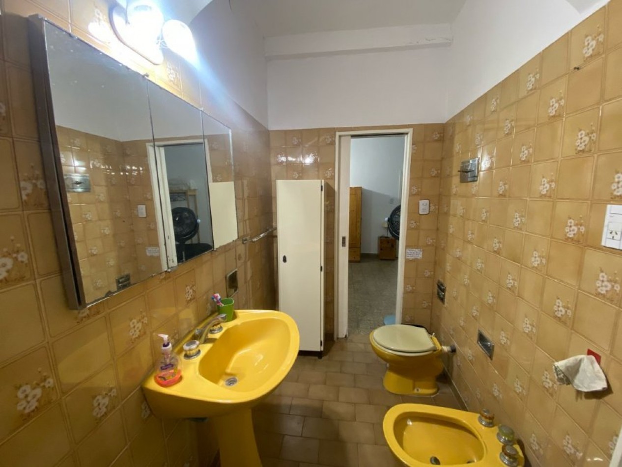 VENDO EN LA COSTA COMODA CASA 3AMB MAS DEPTO 2 AMB EN BLOCK. OPORTUNIDAD