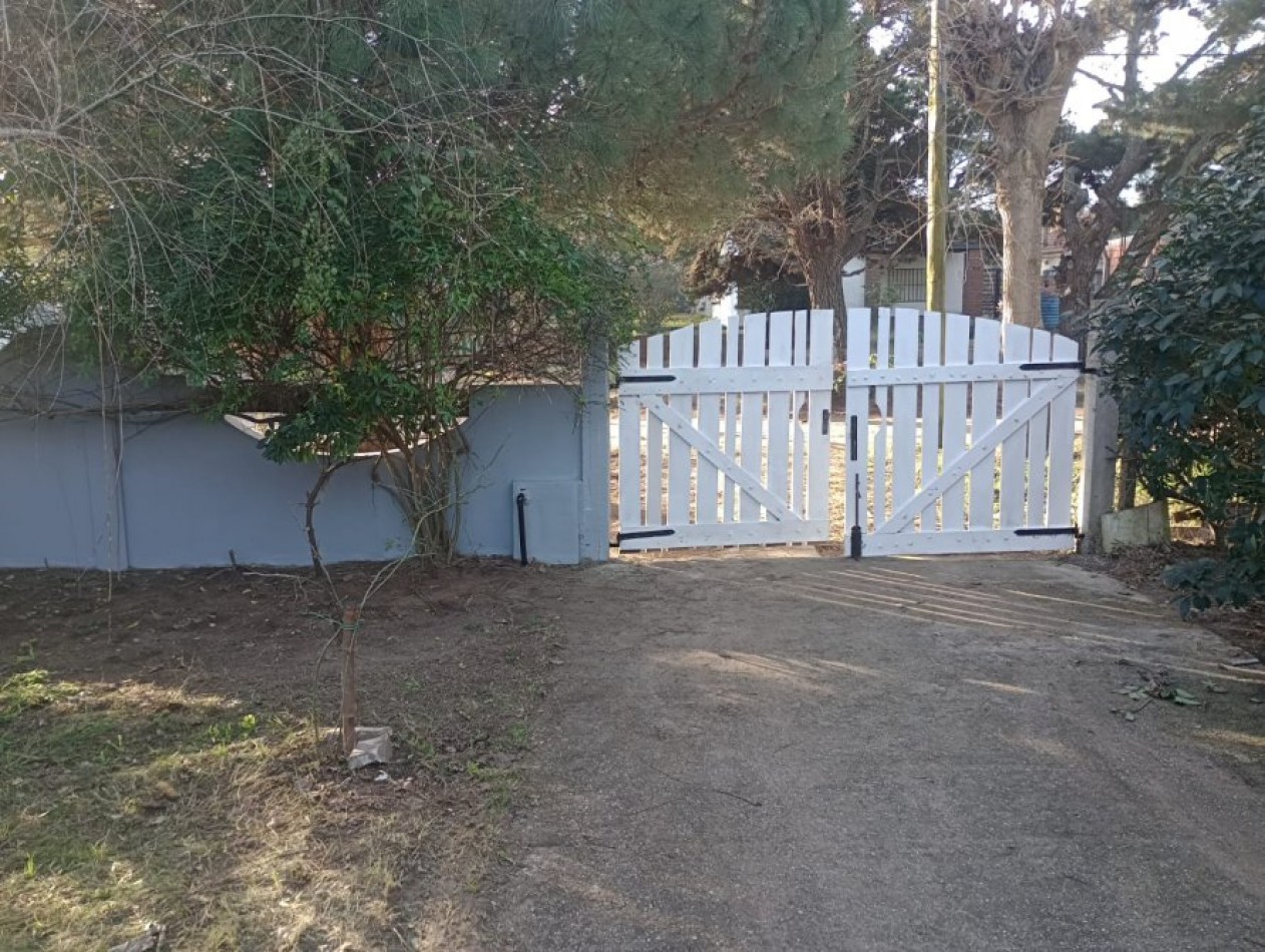 VENTA EN LA COSTA, REGIA CASA 3 AMBIENTES CON GAS NATURAL