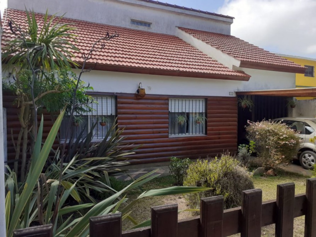 VENDO CASA DE 5 AMBIENTES, EN LA COSTA TODOS LOS SERVICIOS