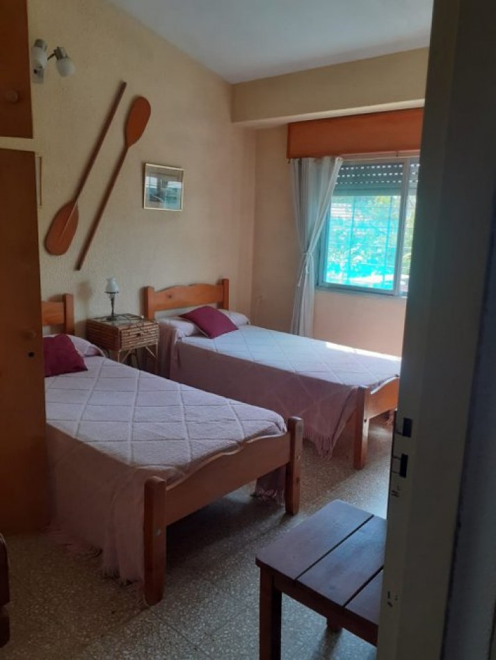 VENDO CASA DE 5 AMBIENTES, EN LA COSTA TODOS LOS SERVICIOS