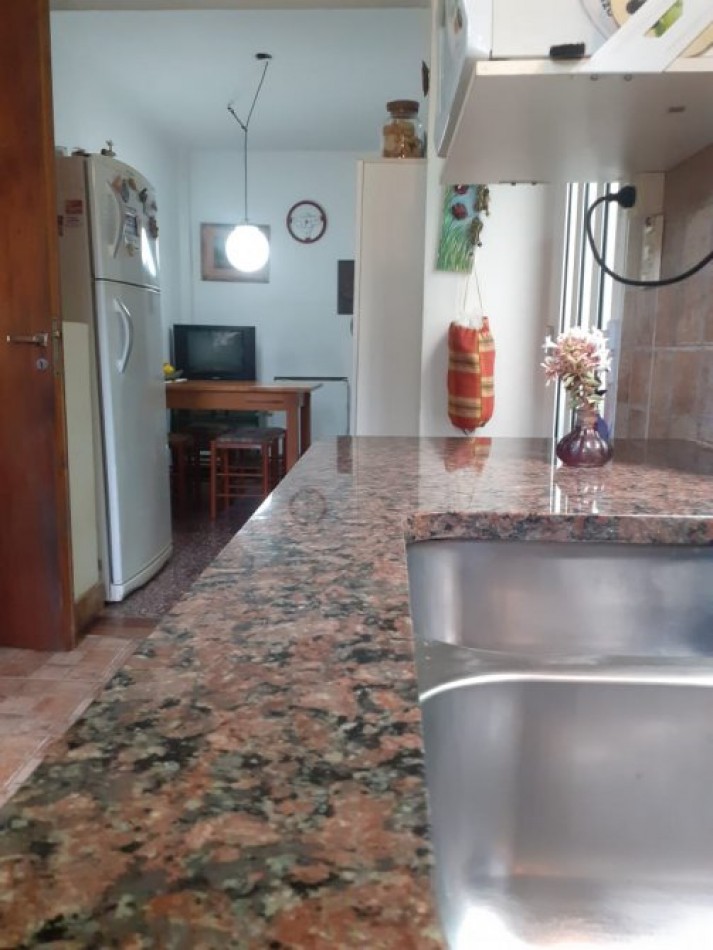 VENDO CASA DE 5 AMBIENTES, EN LA COSTA TODOS LOS SERVICIOS