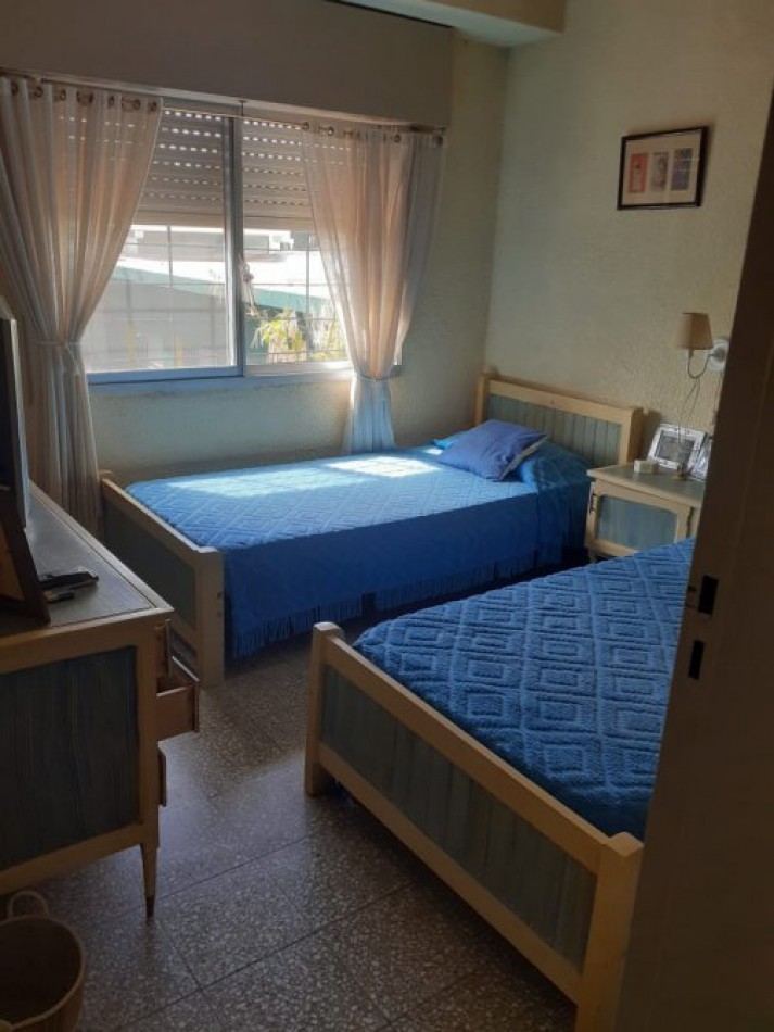 VENDO CASA DE 5 AMBIENTES, EN LA COSTA TODOS LOS SERVICIOS