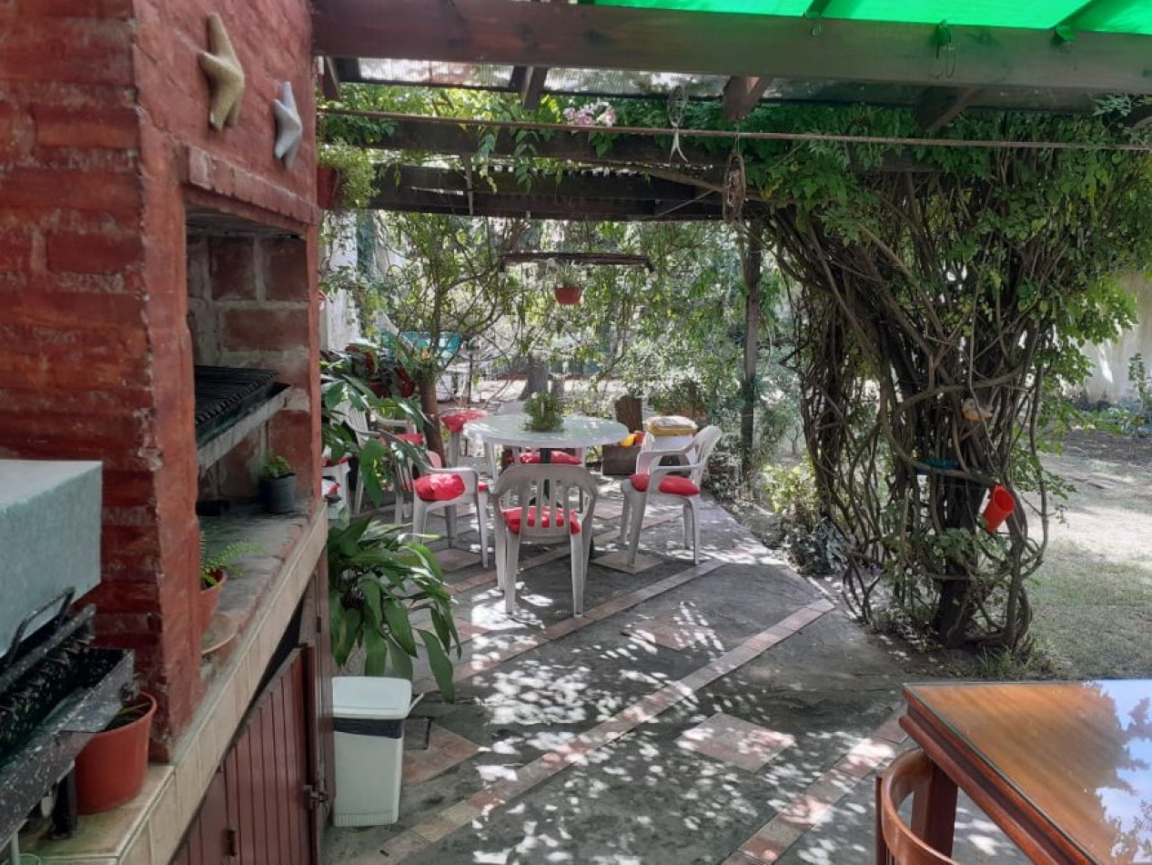 VENDO CASA DE 5 AMBIENTES, EN LA COSTA TODOS LOS SERVICIOS