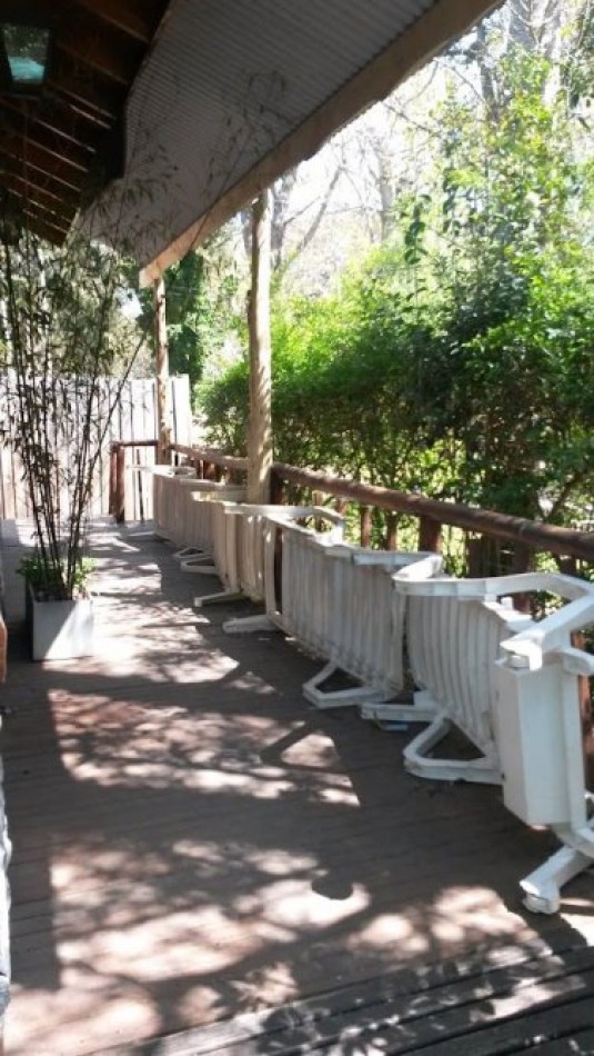 VENTA SANTA TERESITA, CHALET + CABAÑAS C/ PARQUE Y PISCINA, IDEAL VIV. / RENTA / HOTEL / GASTRONOMIA