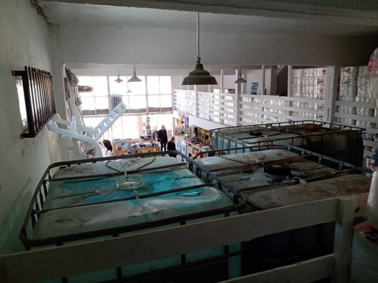 LOCAL + DEPOSITO 600M2 SOBRE AV. PRINCIPAl.