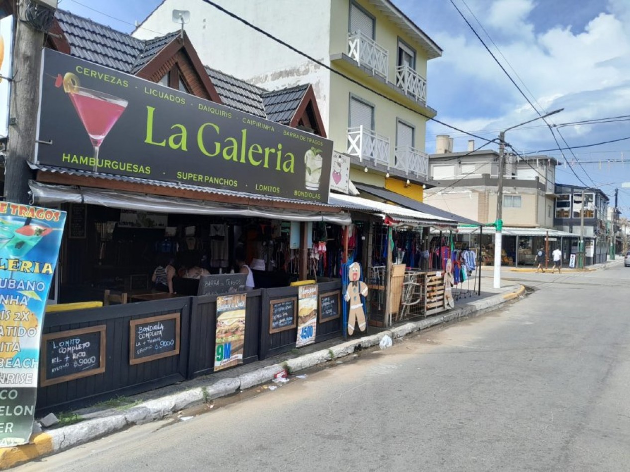 VENDO EN LA COSTA, GALERIA EN BLOCK, EXCELENTE INVERSION, ALTA RENTA