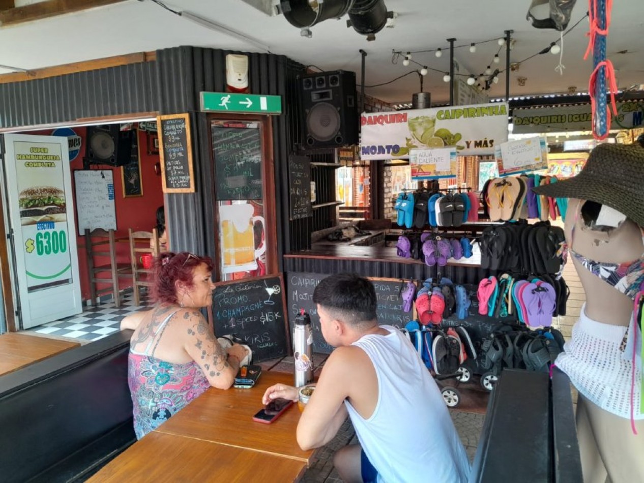 VENDO EN LA COSTA, GALERIA EN BLOCK, EXCELENTE INVERSION, ALTA RENTA