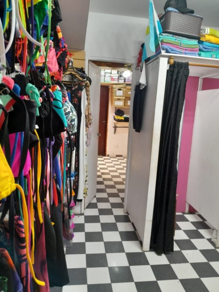 VENDO EN LA COSTA, GALERIA EN BLOCK, EXCELENTE INVERSION, ALTA RENTA