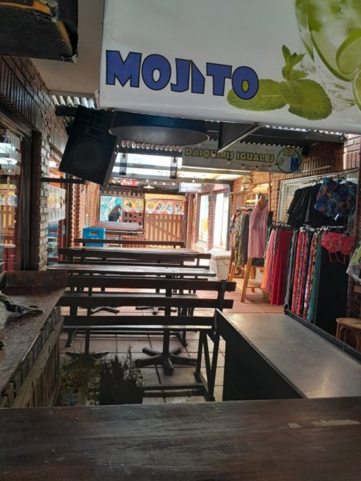 VENDO EN LA COSTA, GALERIA EN BLOCK, EXCELENTE INVERSION, ALTA RENTA