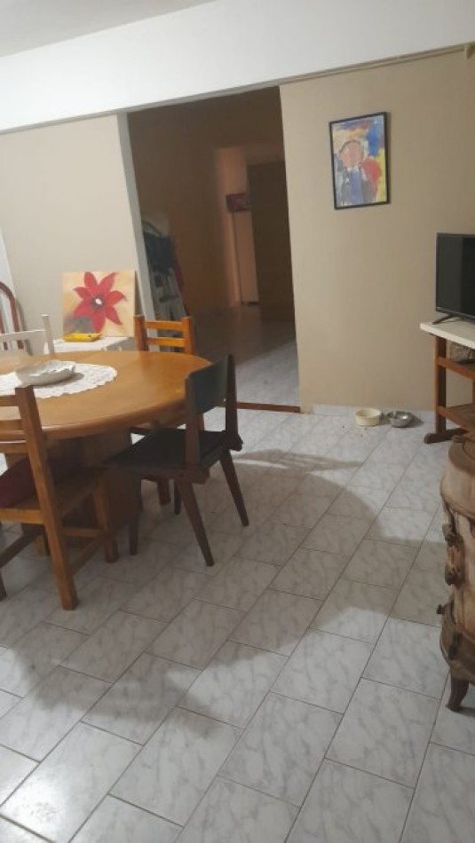 VENTA EN LA COSTA, IMPORTANTE LOCAL + 2 VIVIENDAS