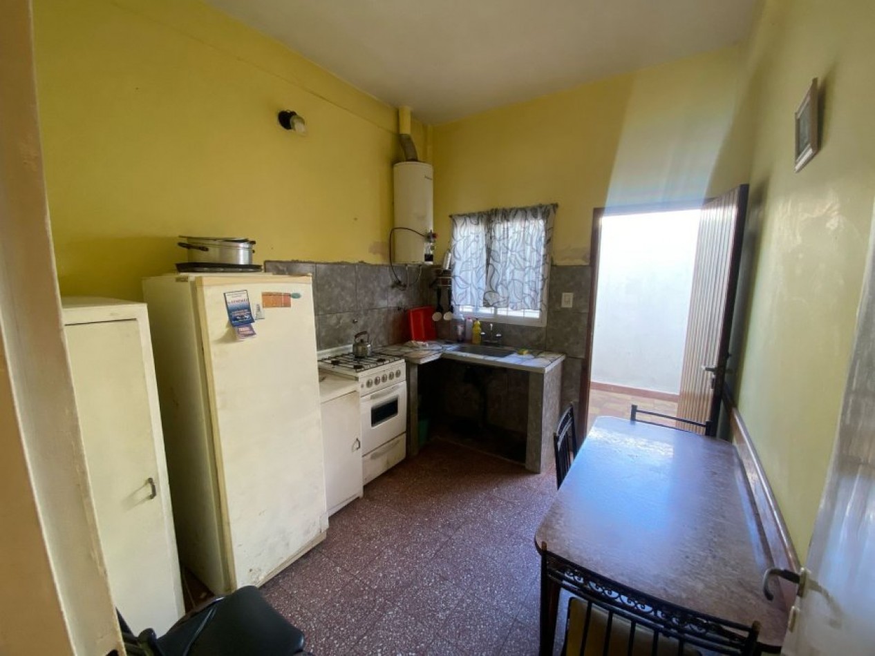 VENTA EN LA COSTA PH 4 AMBIENTES, ZONA CENTRO CERCA DEL MAR.