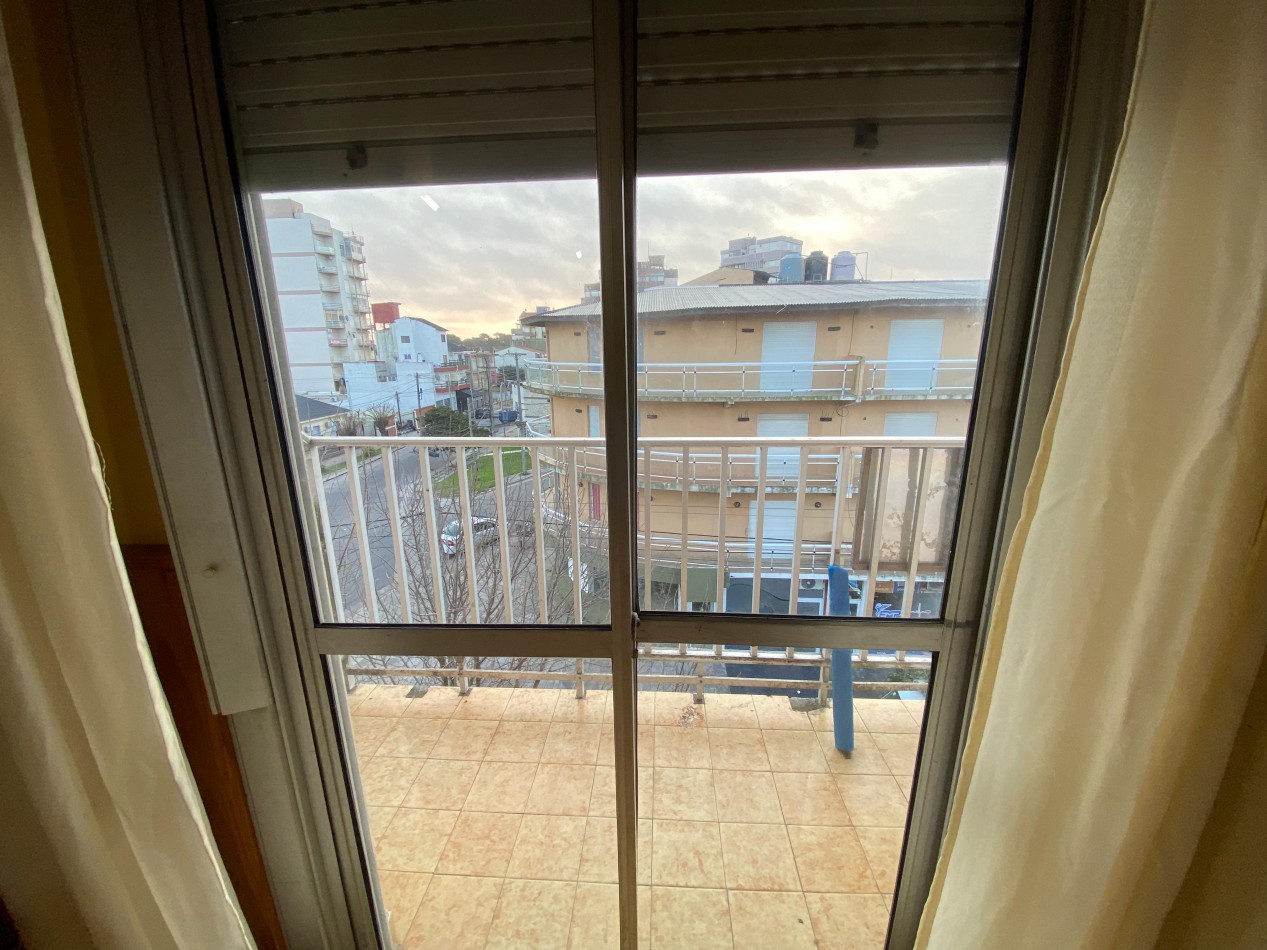 VENTA EN SANTA TERESITA AMPLIO DEPTO 2 AMBIENTES, CERCA DEL MAR