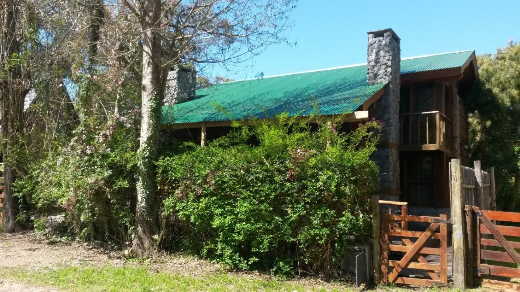 VENTA SANTA TERESITA, 2 CABAÑAS EN BLOCK CON PISCINA Y PARQUE