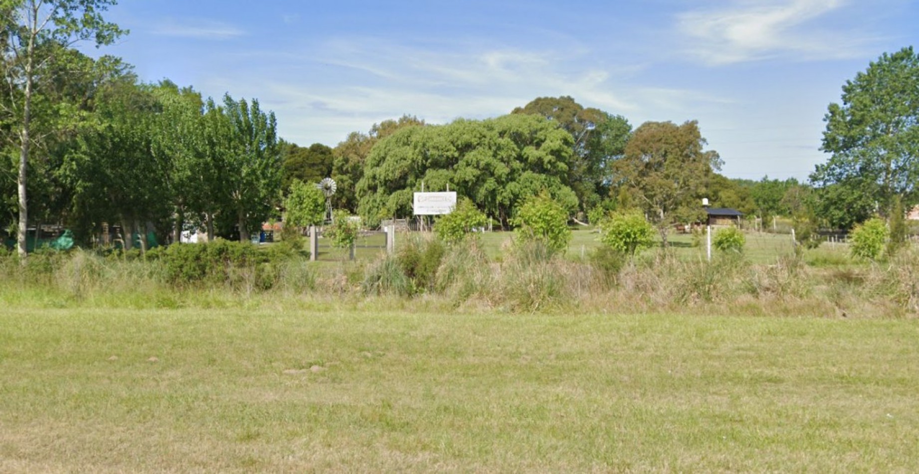 VENDO EN LA COSTA QUINTA-CHACRA CON PISCINA SOBRE RUTA 11