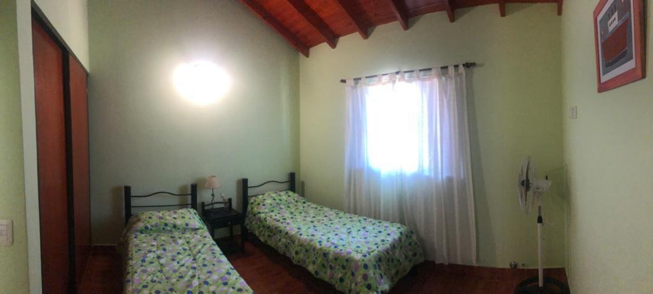 5 TRIPLEX C/DETALLES DE CATEGORIA 4 AMB, EXCELENTE UBICACION C/ PARQUE LIBRE