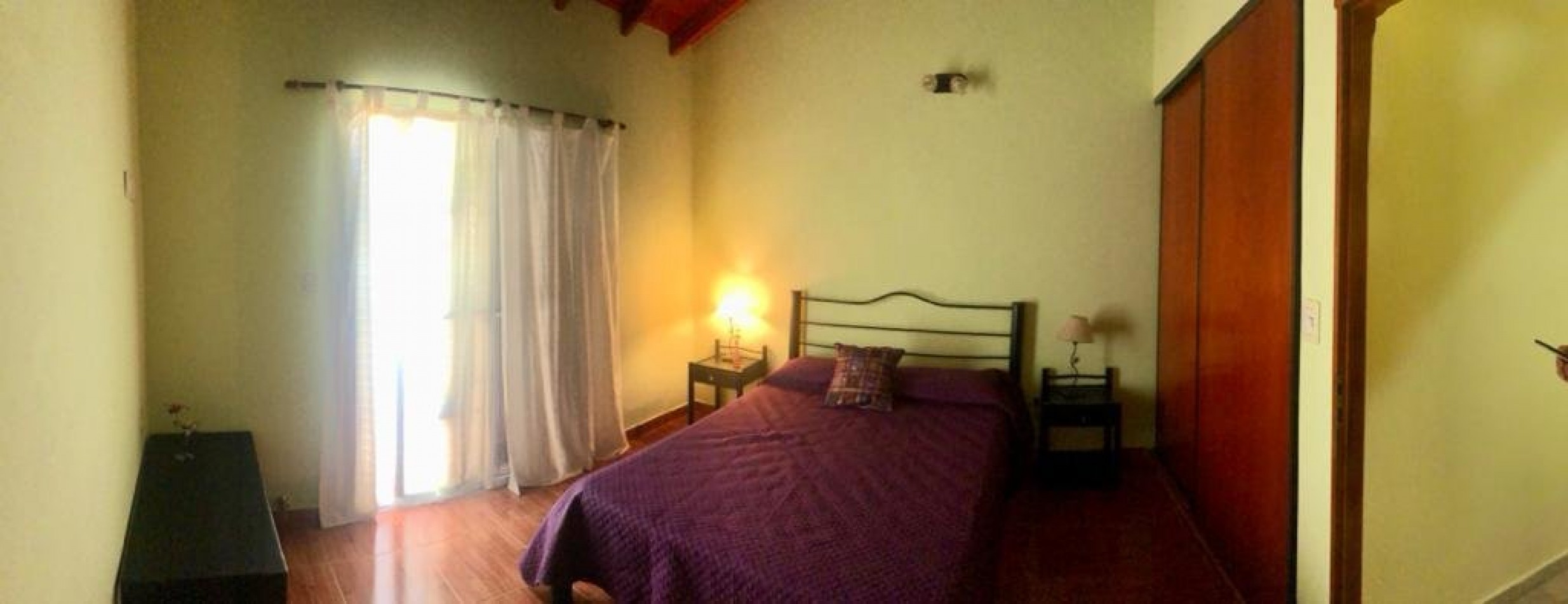 5 TRIPLEX C/DETALLES DE CATEGORIA 4 AMB, EXCELENTE UBICACION C/ PARQUE LIBRE