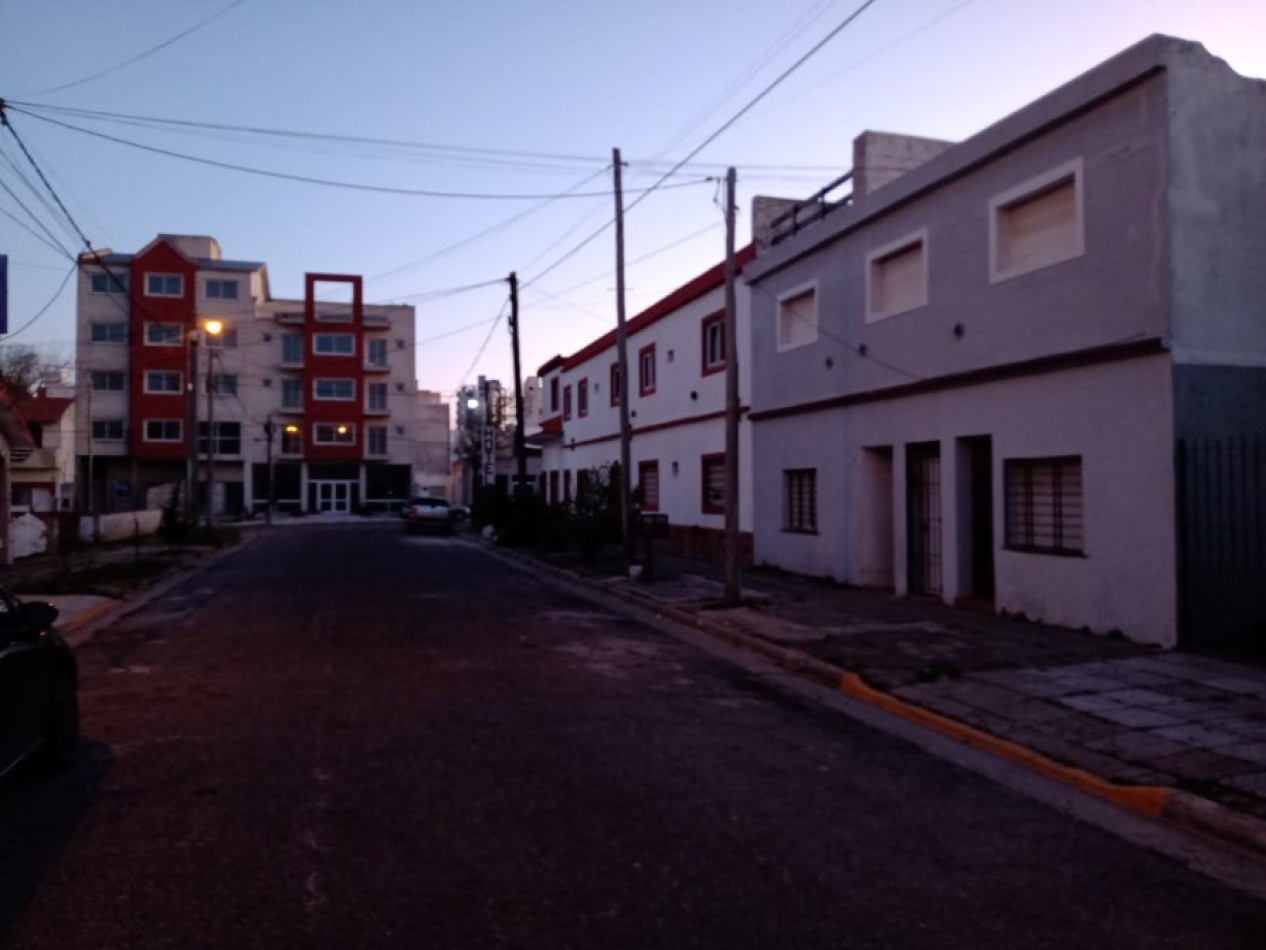 VENTA EN BLOCK 2 DEPTOS PH 4 Y 2 AMBIENTES, SANTA TERESITA
