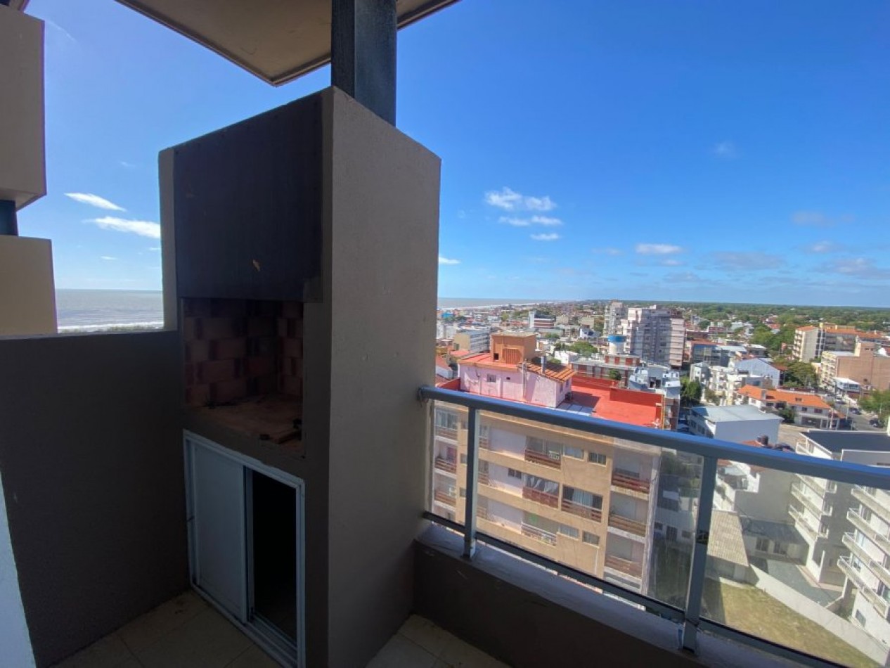 DPTO DE CATEGORIA C/ VISTA AL MAR EN LA COSTA CON ESPECTACULAR PARQUE C/ PISCINA