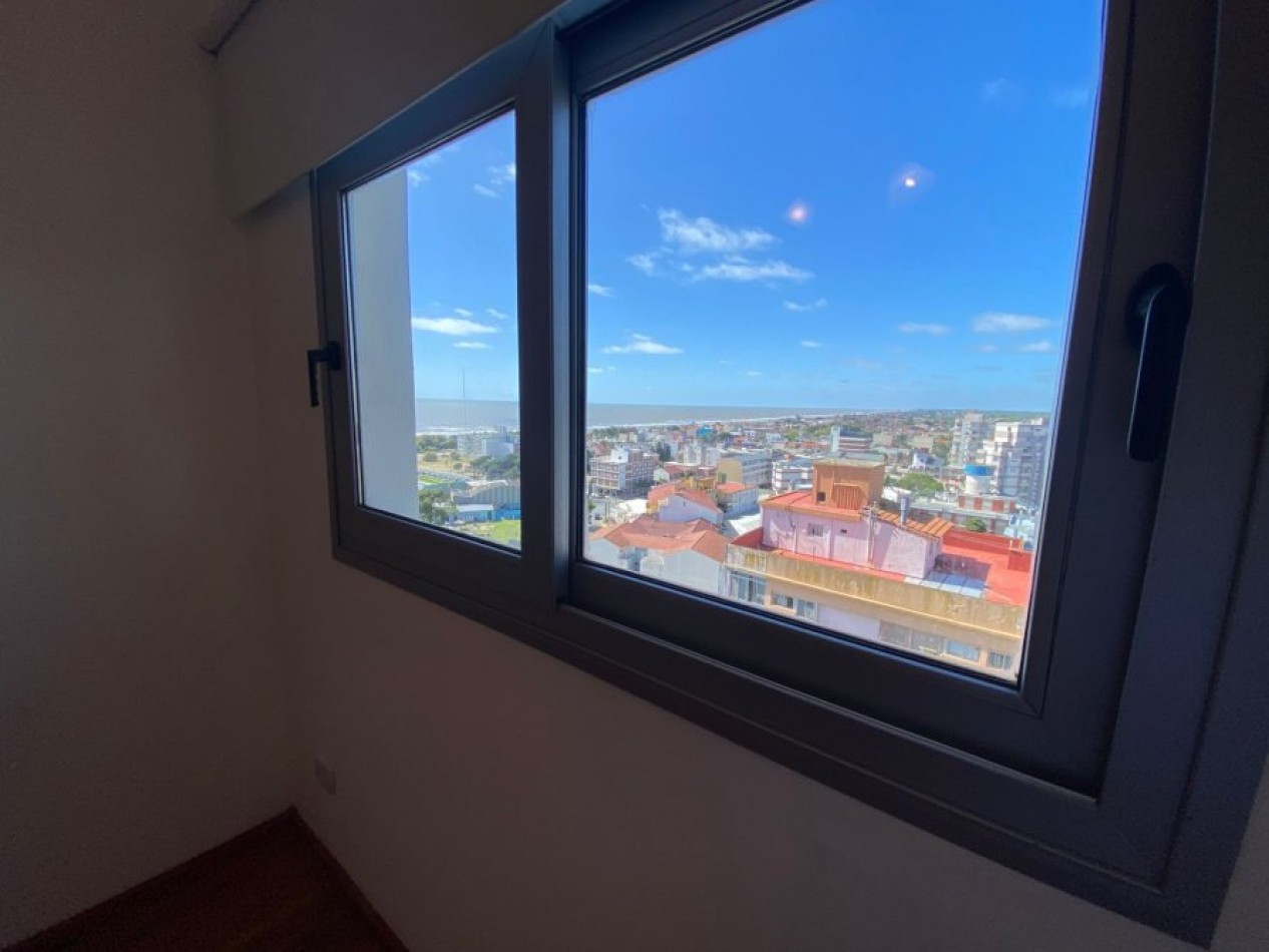 DPTO DE CATEGORIA C/ VISTA AL MAR EN LA COSTA CON ESPECTACULAR PARQUE C/ PISCINA