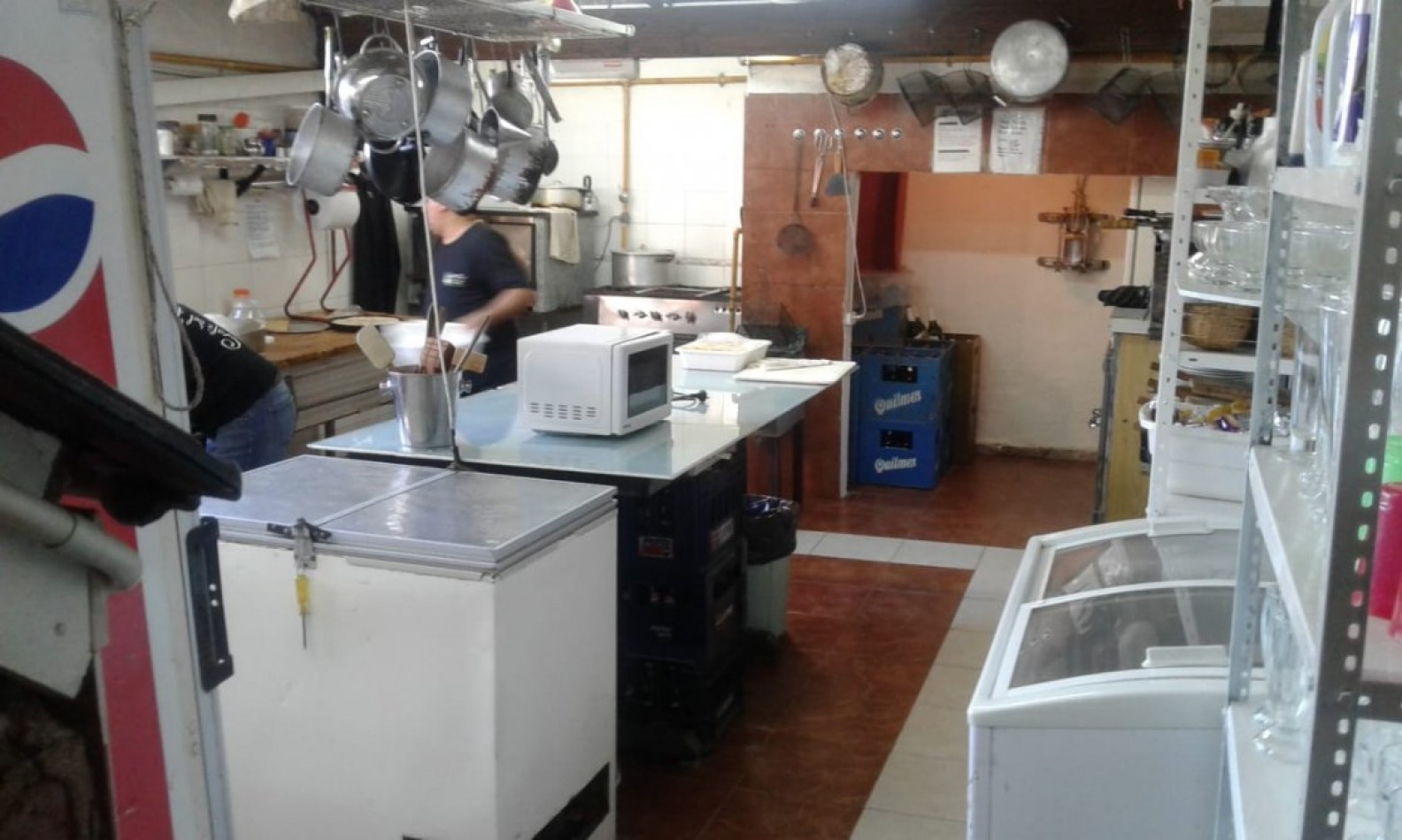 VENDO FONDO COMERCIO IMPORTANTE RESTO BAR CONCERT . UNICO EN LA COSTA