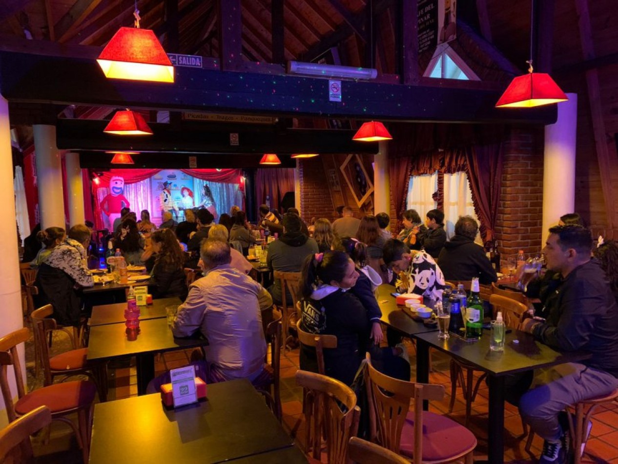 VENDO FONDO COMERCIO IMPORTANTE RESTO BAR CONCERT . UNICO EN LA COSTA