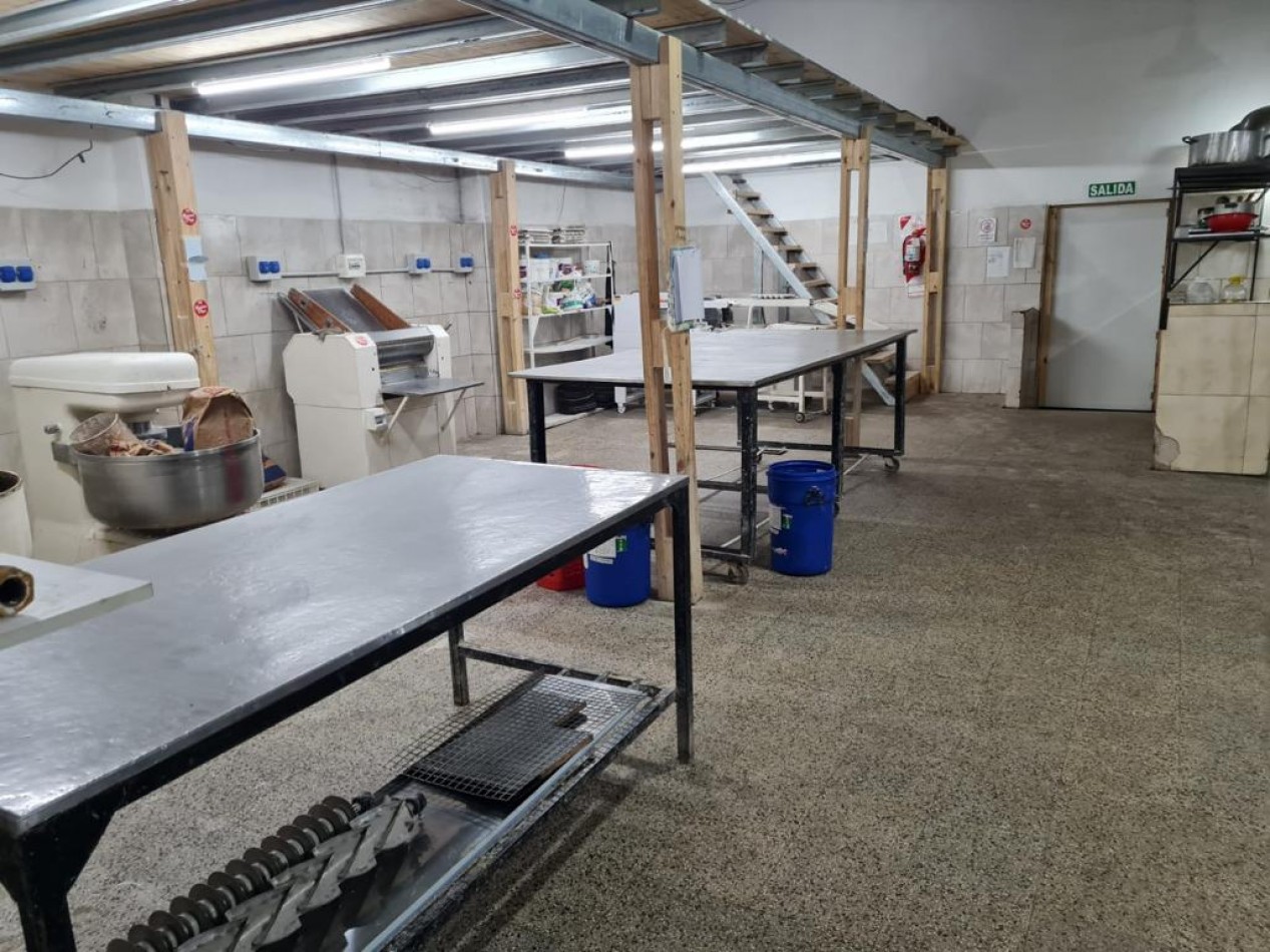 VENDE EN LA COSTA LOCAL CON VIVIENDA APTO LOGISTICA, DEPOSITO, COMERCIO, INDUSTRIA