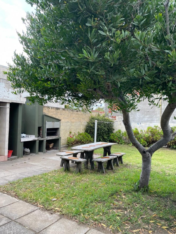 OPORTUNIDAD, CASA 3 AMBIENTES, EXCELENTE UBICACION A METROS DEL MAR