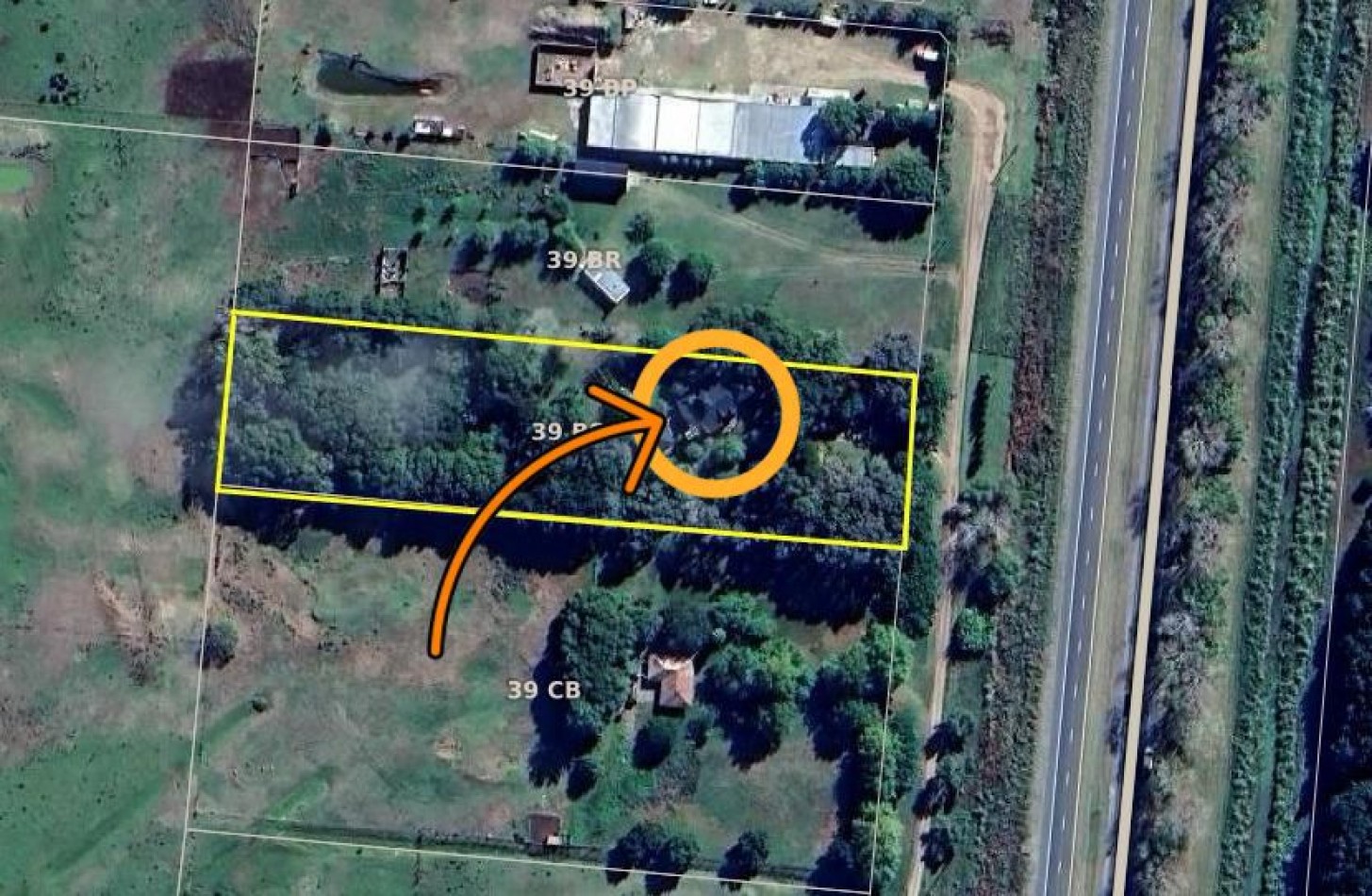 VENTA EN LA COSTA, IMPORTANTE VIVIENDA DE DISEÑO CON 430M2 CUBIERTOS