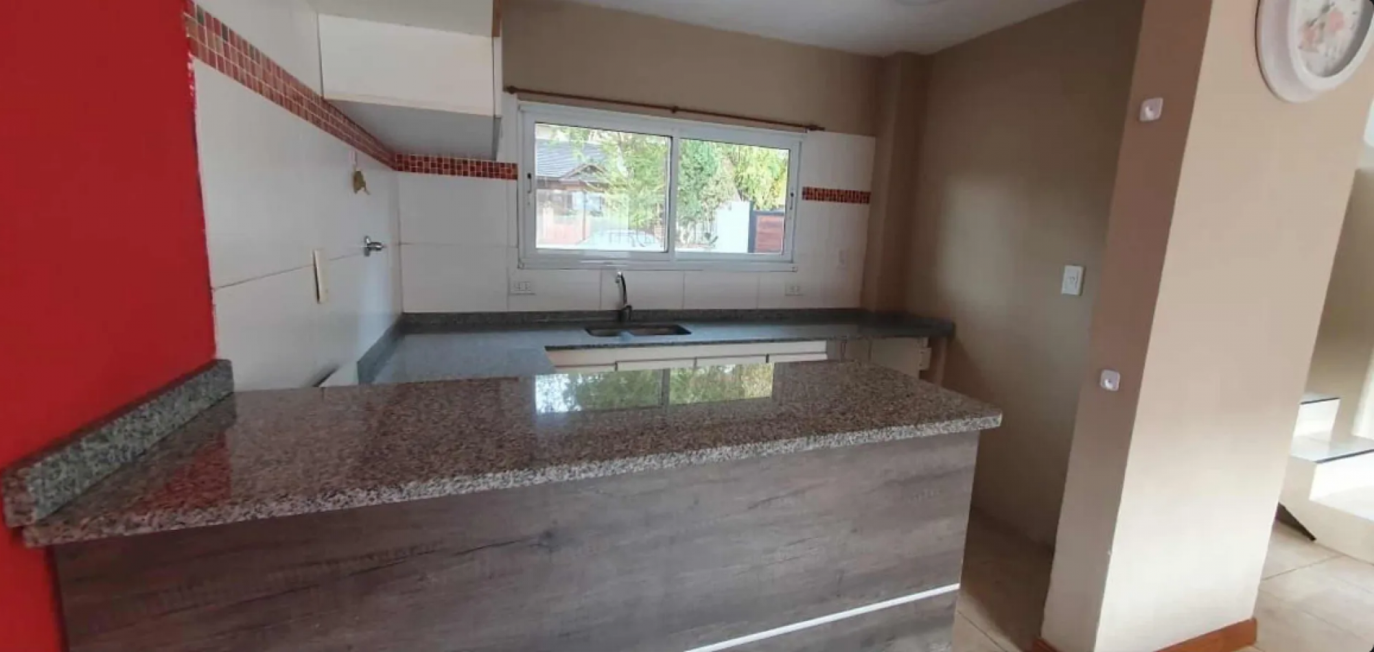 VENTA CASA EN SANTA TERESITA CON GAS NATURAL